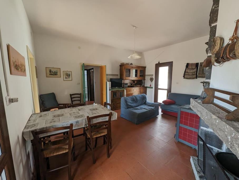 Cottage Familiare Sant'Agostino Abbasanta المظهر الخارجي الصورة